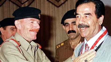 S­a­d­d­a­m­ ­H­ü­s­e­y­i­n­­i­n­ ­­S­a­ğ­ ­K­o­l­u­­ ­İ­z­z­e­t­ ­E­d­-­D­u­r­i­ ­Ö­l­d­ü­